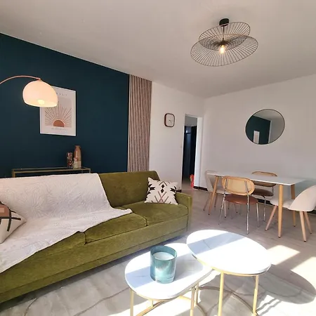 Les Pieds Dans L'eau 200m Apartament