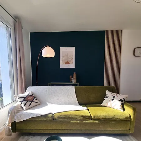 Les Pieds Dans L'eau 200m * Royan