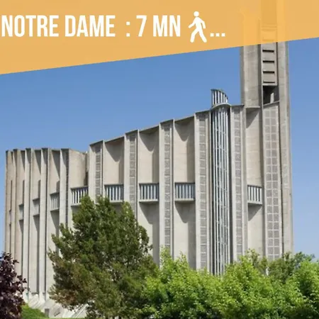 Les Pieds Dans L'eau 200m Apartament